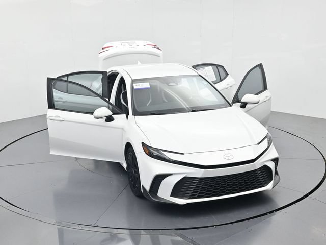 Used 2025 Toyota Camry SE FWD image 49