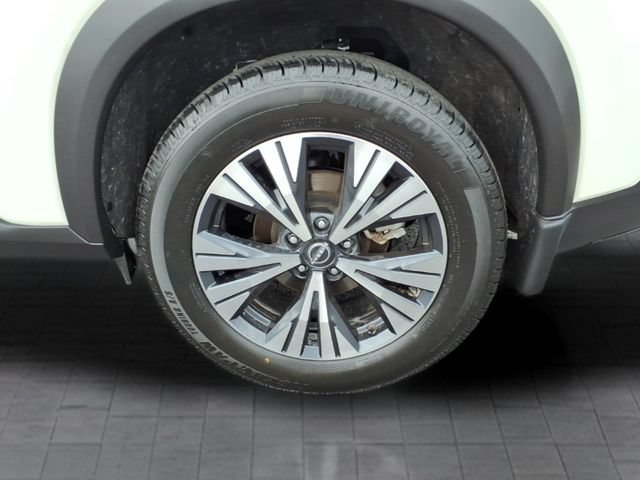 Used 2023 Nissan Rogue SV AWD/4WD image 9