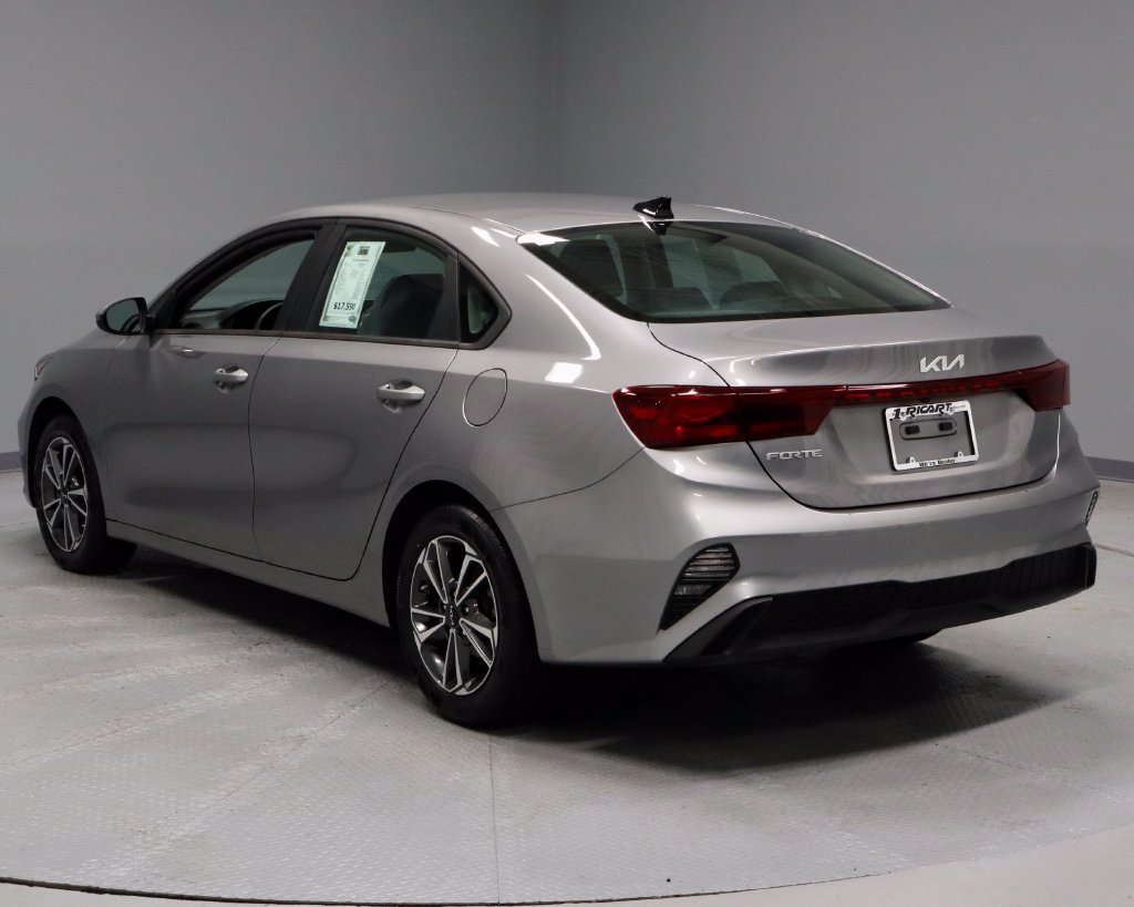 Used 2024 Kia Forte LXS FWD image 9