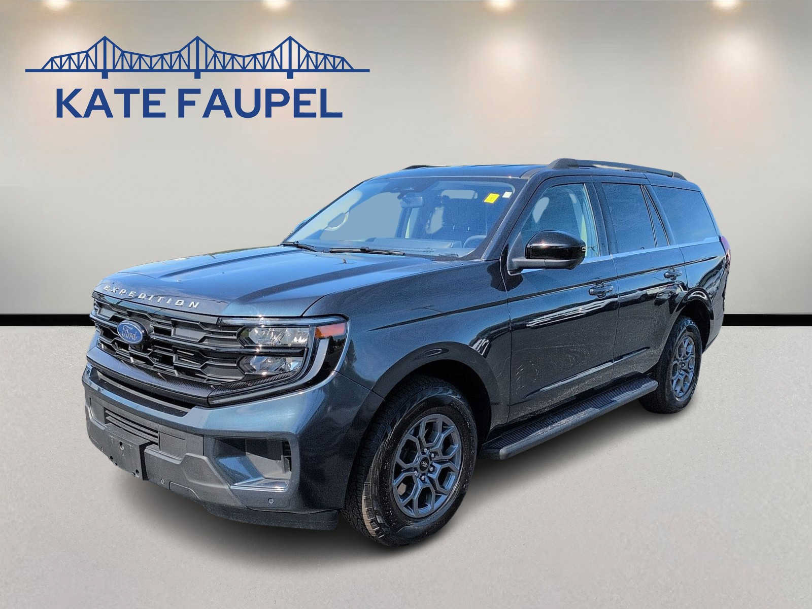 Certified 2025 Ford Expedition Active AWD/4WD image 3