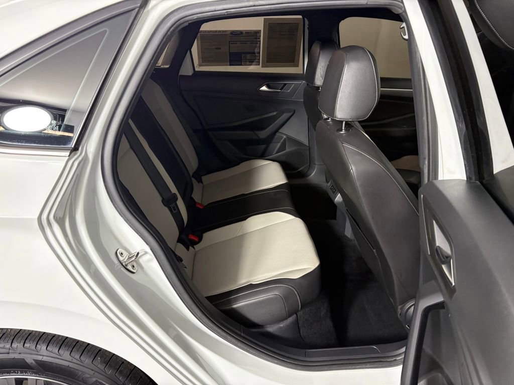 Used 2019 Volkswagen Jetta R-Line w/ R-Line Cold Weather Package image 33