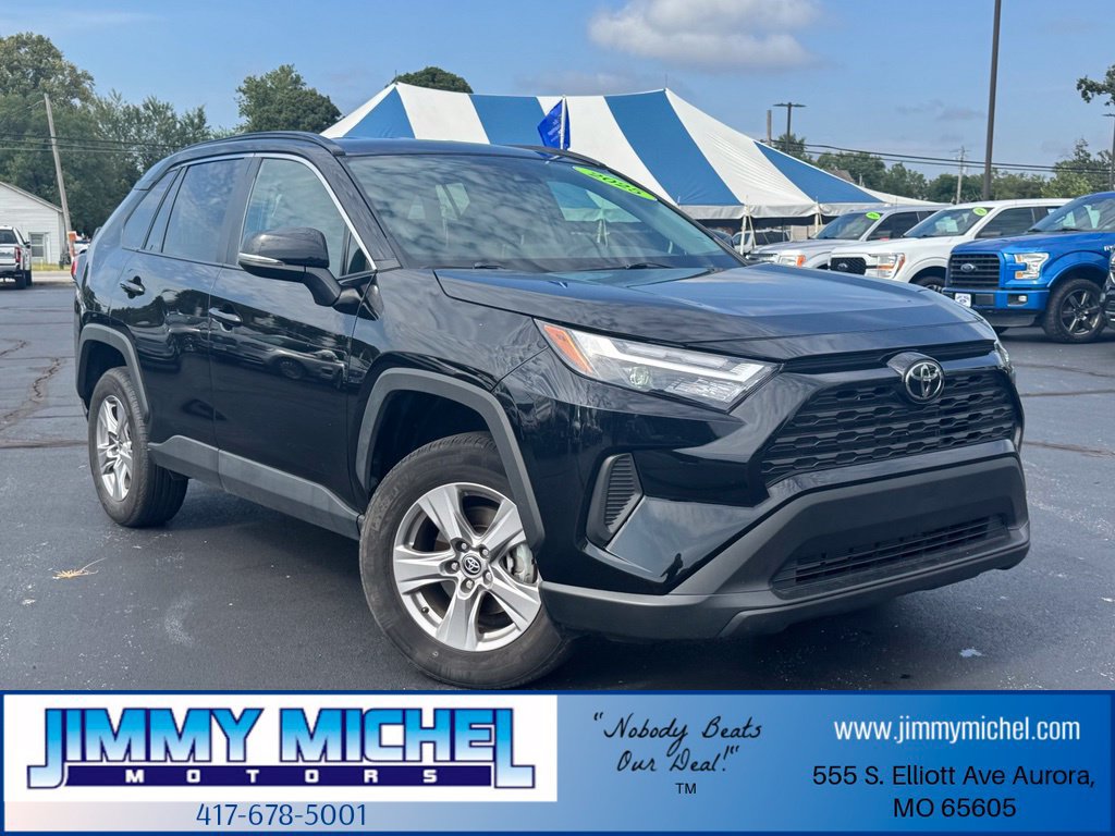 Used 2025 Toyota RAV4 XLE AWD/4WD image 1