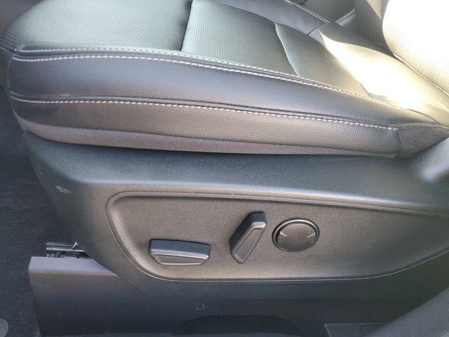 Certified 2022 Ford Escape Titanium w/ Class II Trailer Tow Package image 18