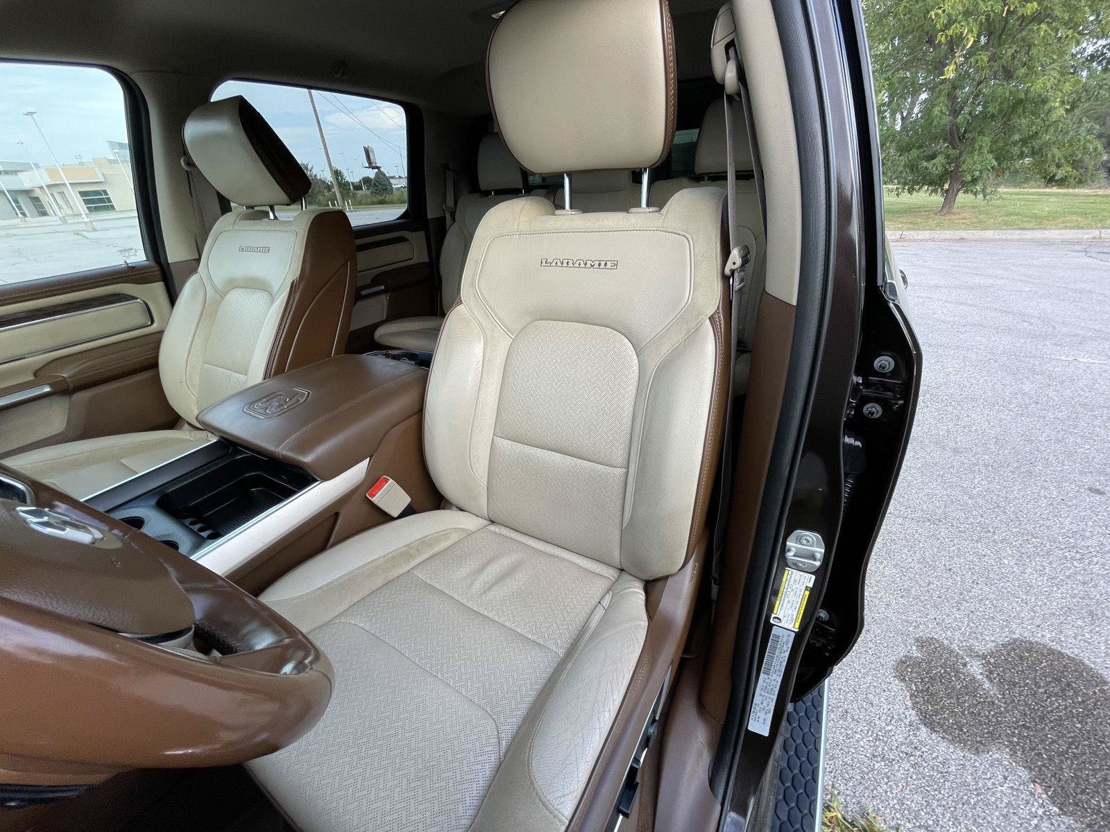 Used 2019 RAM 1500 Laramie AWD/4WD image 16