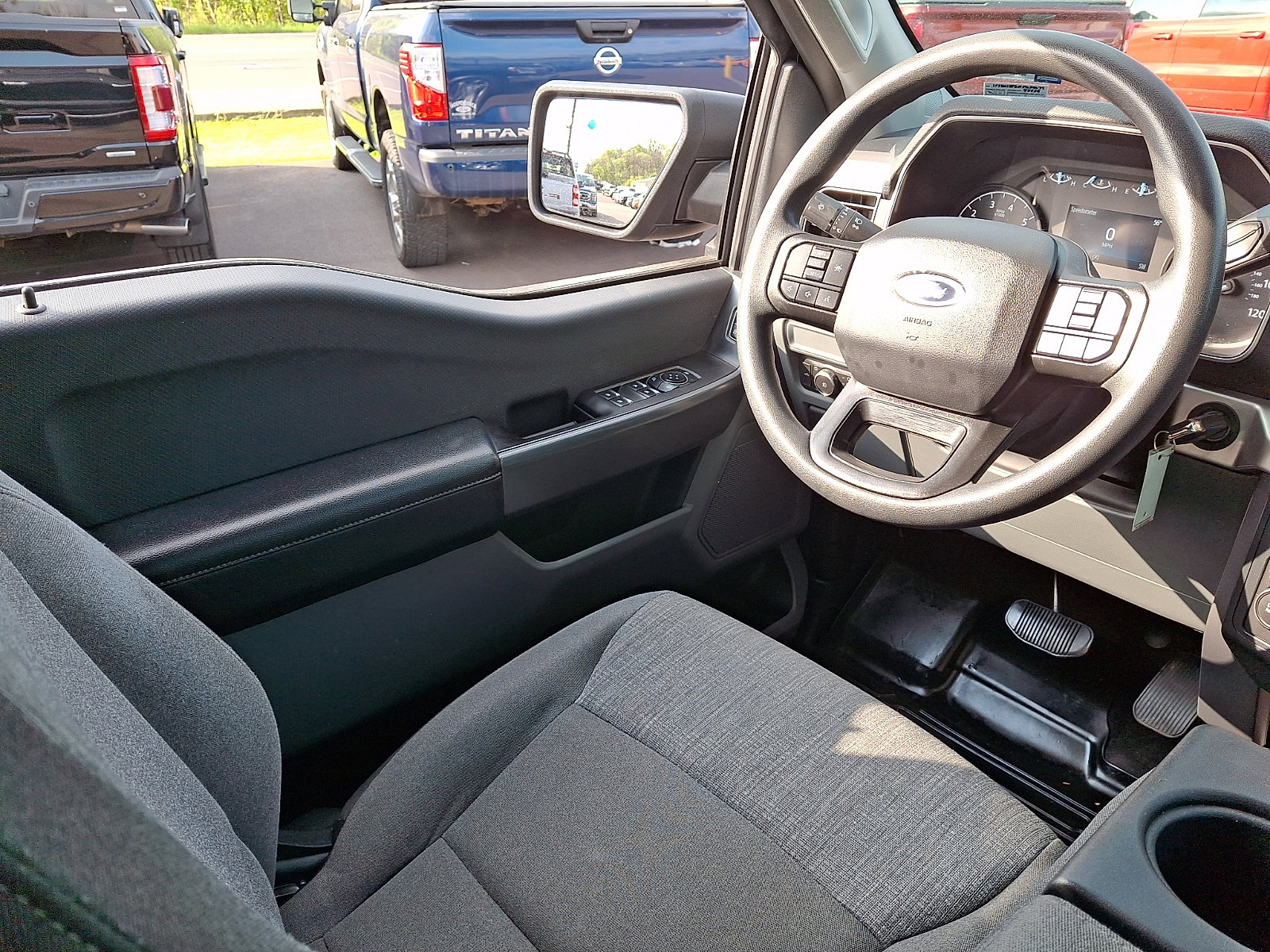 Certified 2022 Ford F150 XLT w/ XTR Package AWD/4WD image 14