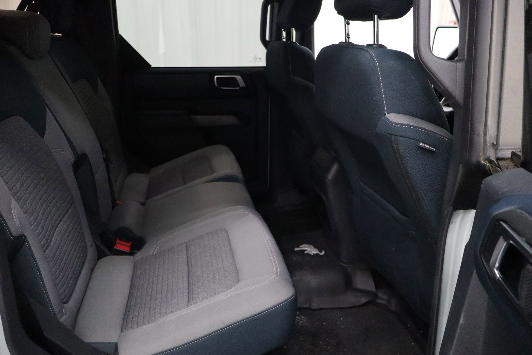 Certified 2021 Ford Bronco Outer Banks w/ Sasquatch Package image 35