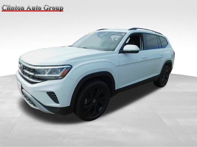 Used 2023 Volkswagen Atlas SE w/ Black Wheel Package