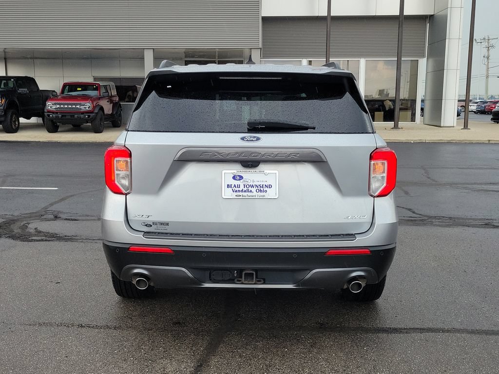 Certified 2023 Ford Explorer XLT w/ Equipment Group 202A AWD/4WD image 5
