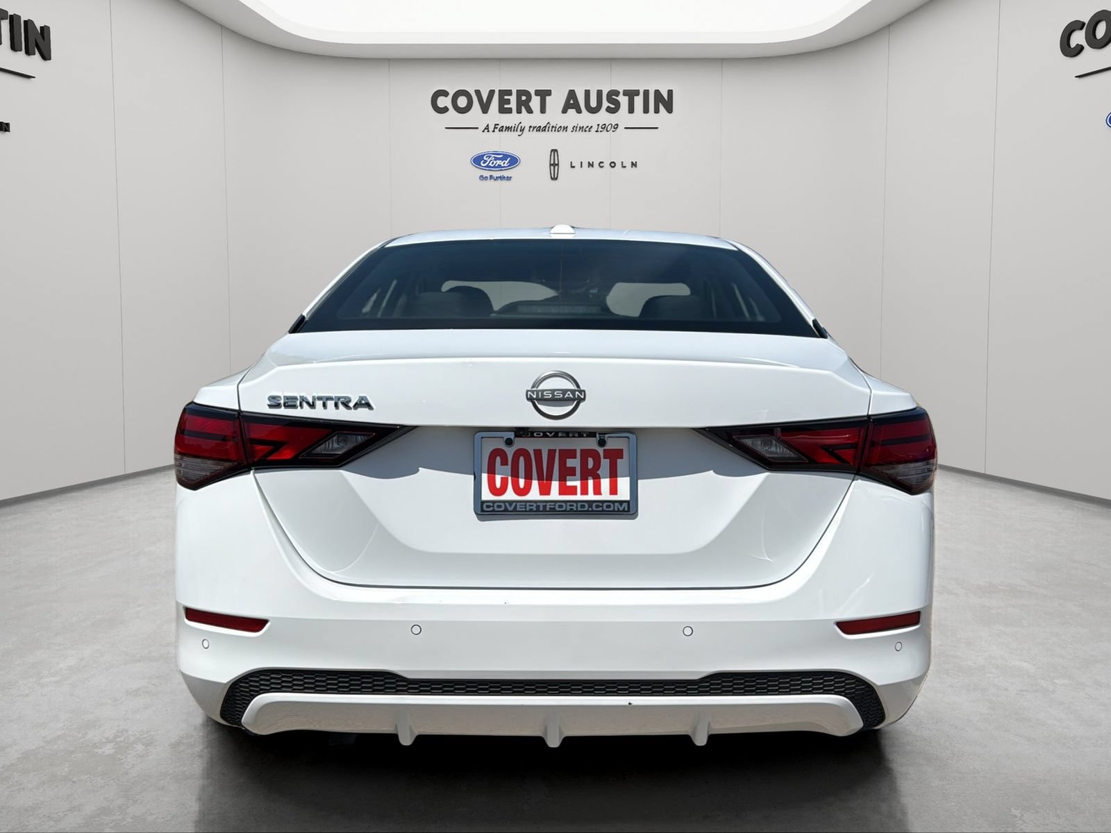 Used 2025 Nissan Sentra SV FWD image 4