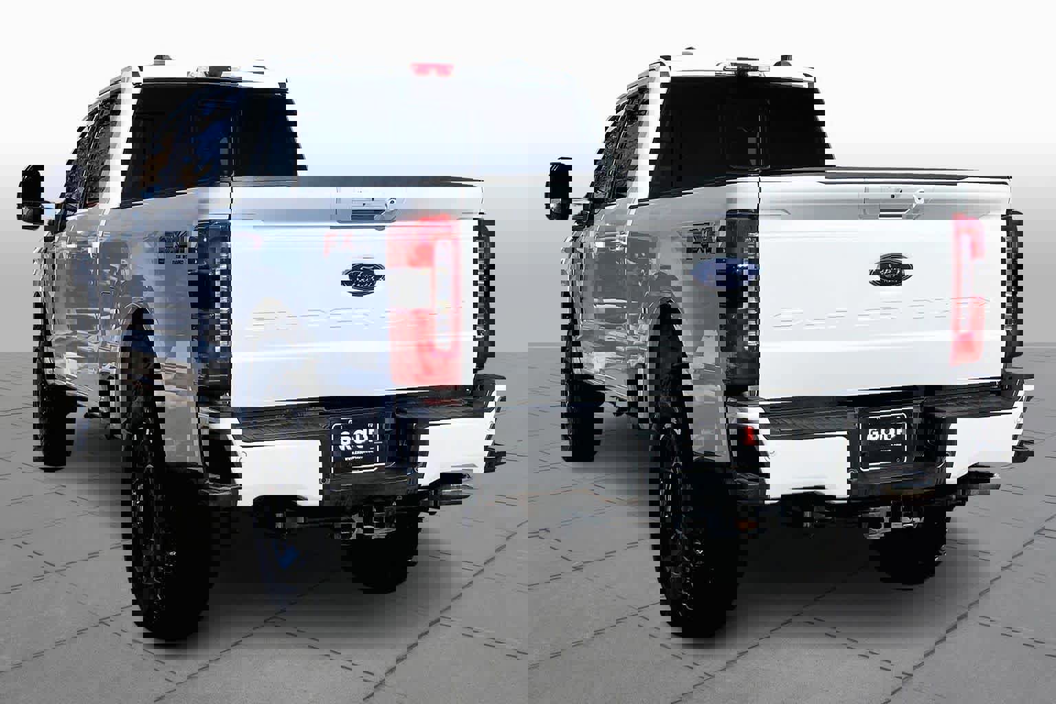 Certified 2023 Ford F250 Lariat w/ Lariat Ultimate Package image 4