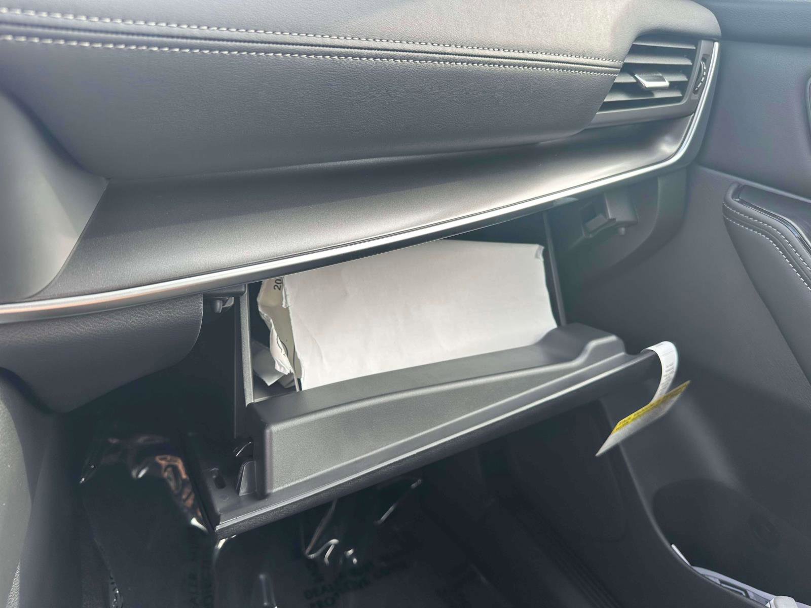 Used 2026 Nissan Rogue SV image 30