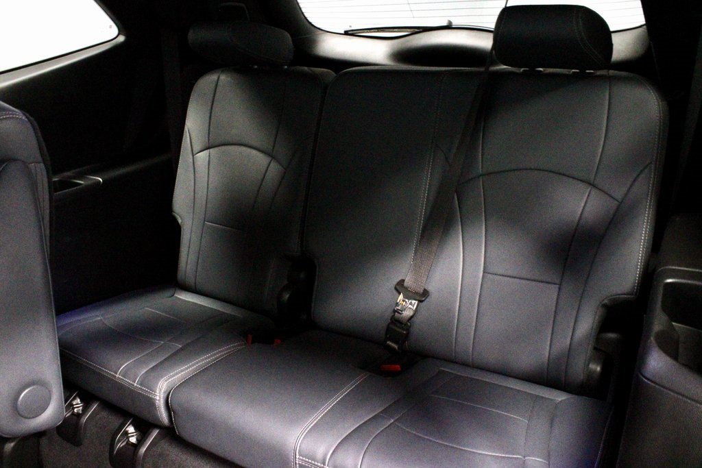 Used 2024 Buick Enclave Premium image 25