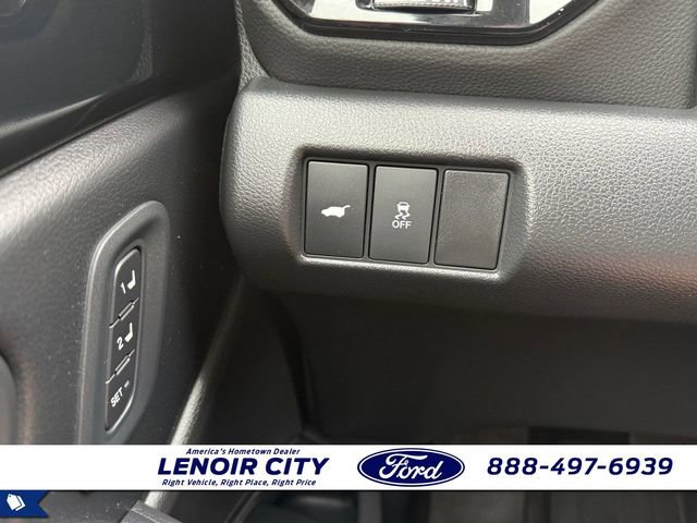 Used 2023 Honda Pilot Touring image 17