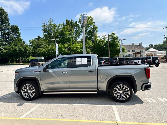 Used 2025 GMC Sierra 1500 Denali w/ Denali Reserve Package AWD/4WD image 12