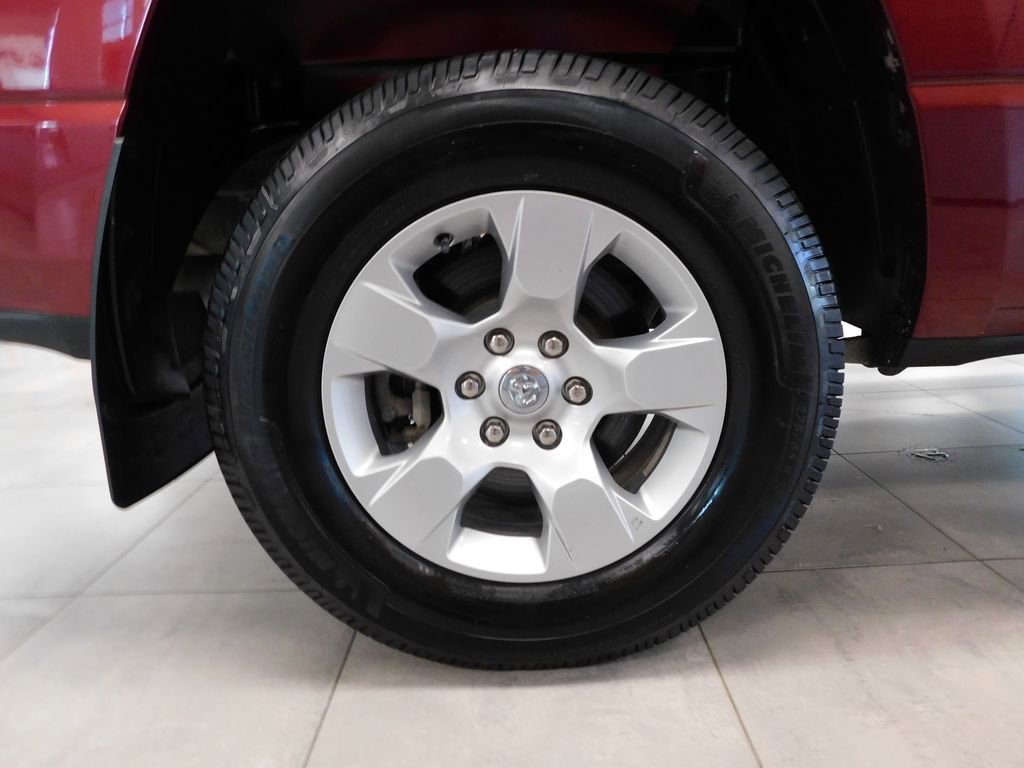 Used 2020 RAM 1500 Big Horn AWD/4WD image 11