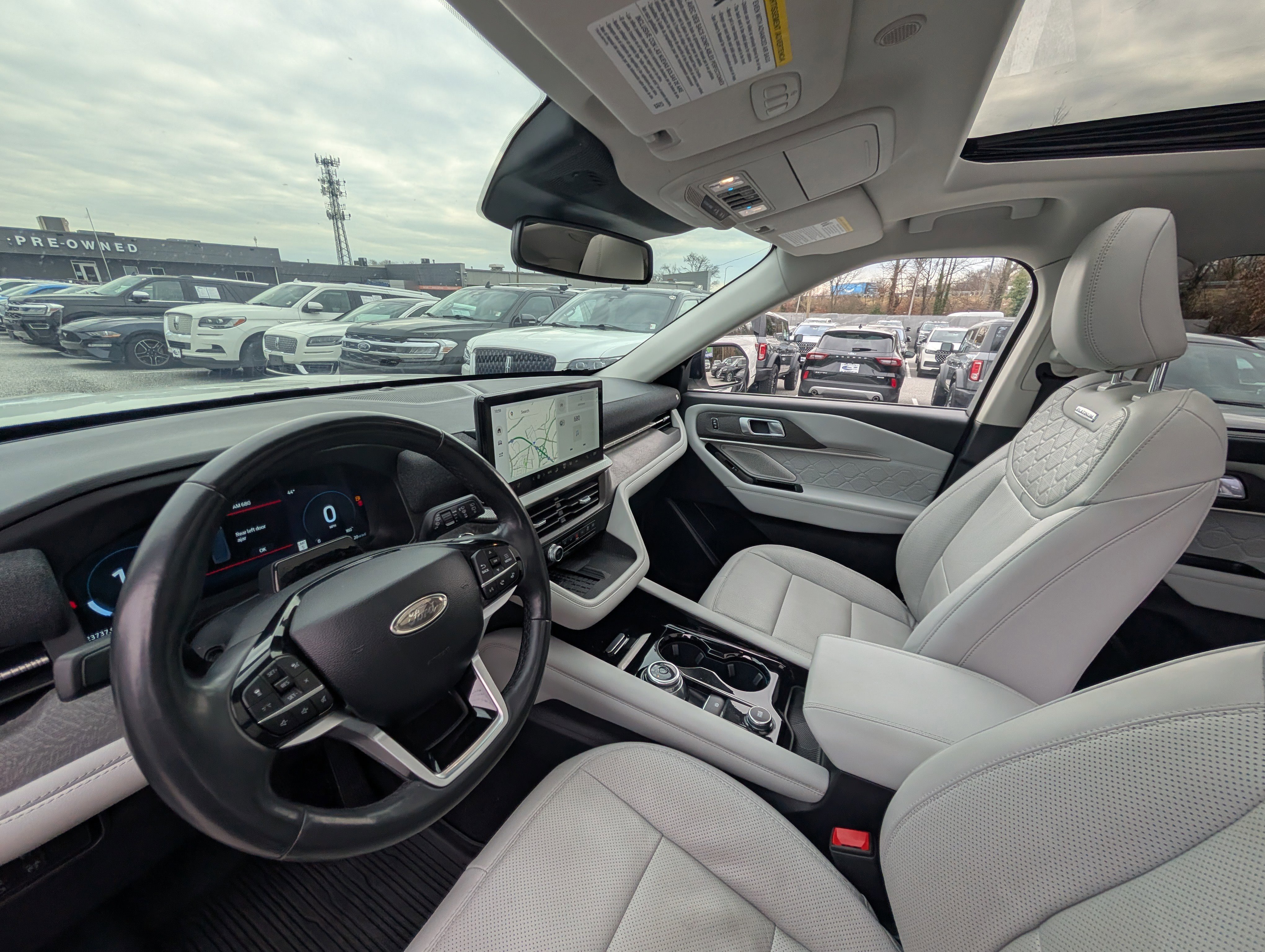 Certified 2025 Ford Explorer Platinum w/ Ultimate Package image 19