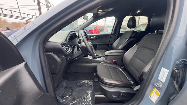 Certified 2025 Ford Escape ST-Line w/ Cold Weather Package AWD/4WD image 16