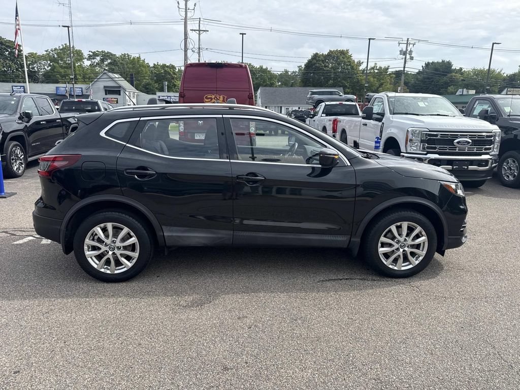Used 2020 Nissan Rogue Sport SV w/ All-Weather Package AWD/4WD image 9