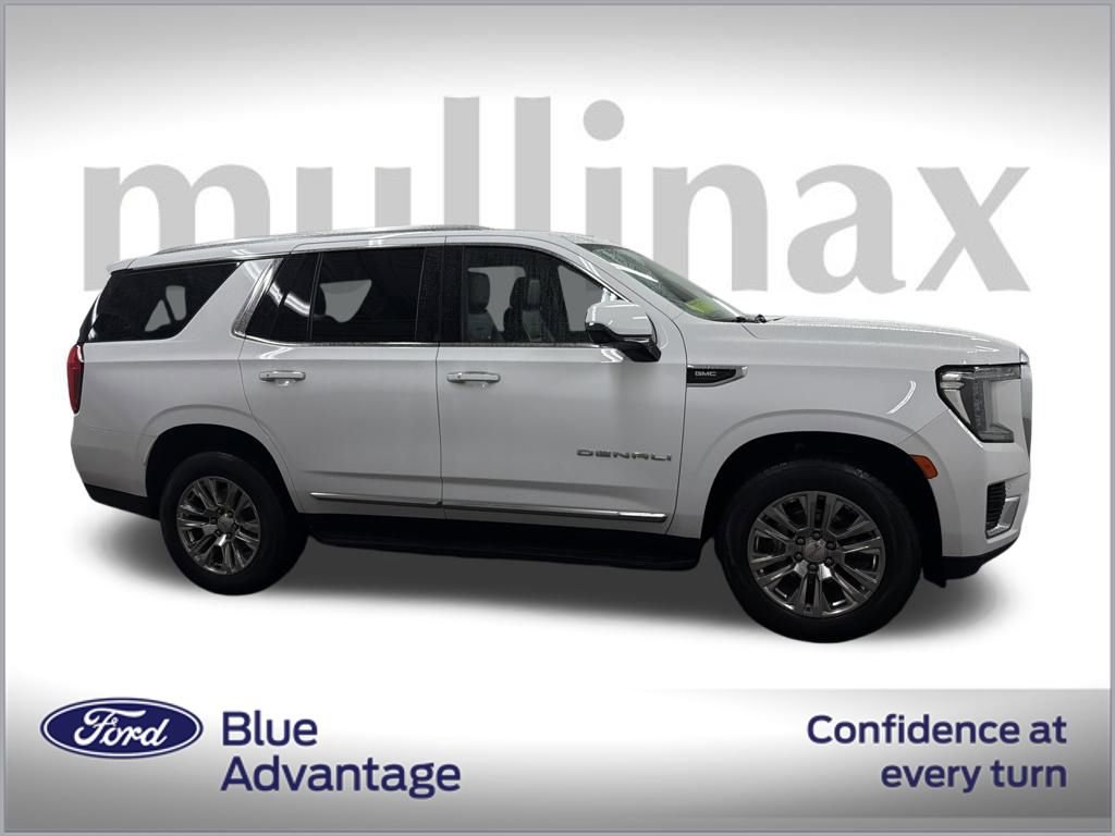 Used 2023 GMC Yukon Denali image 2