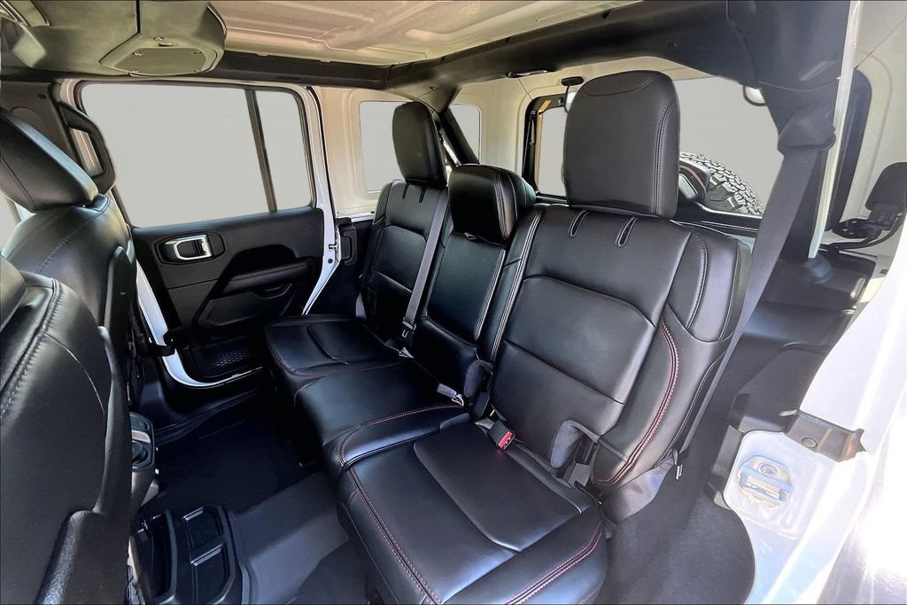 Used 2025 Jeep Wrangler Unlimited Rubicon w/ Convenience Group AWD/4WD image 26