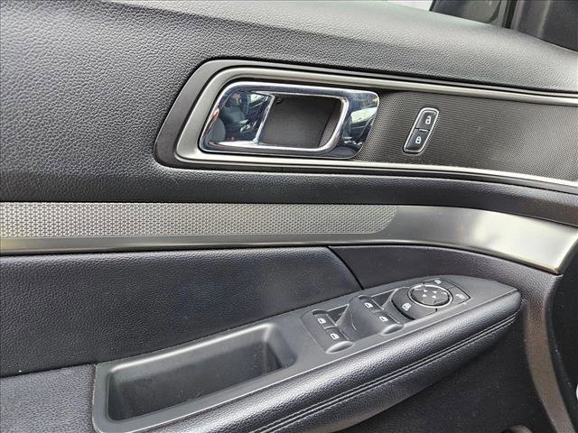 Certified 2019 Ford Explorer XLT w/ Equipment Group 201A image 23