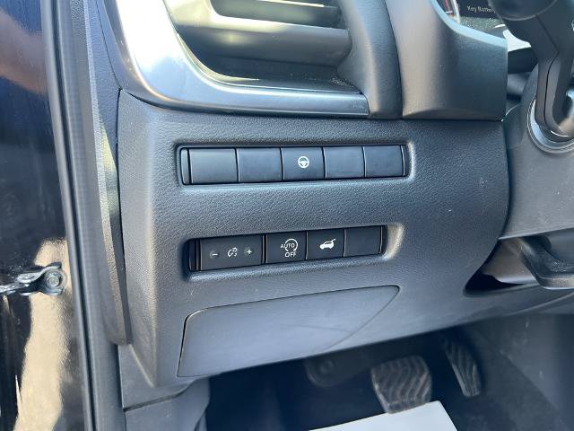 Used 2024 Nissan Rogue SV AWD/4WD image 12