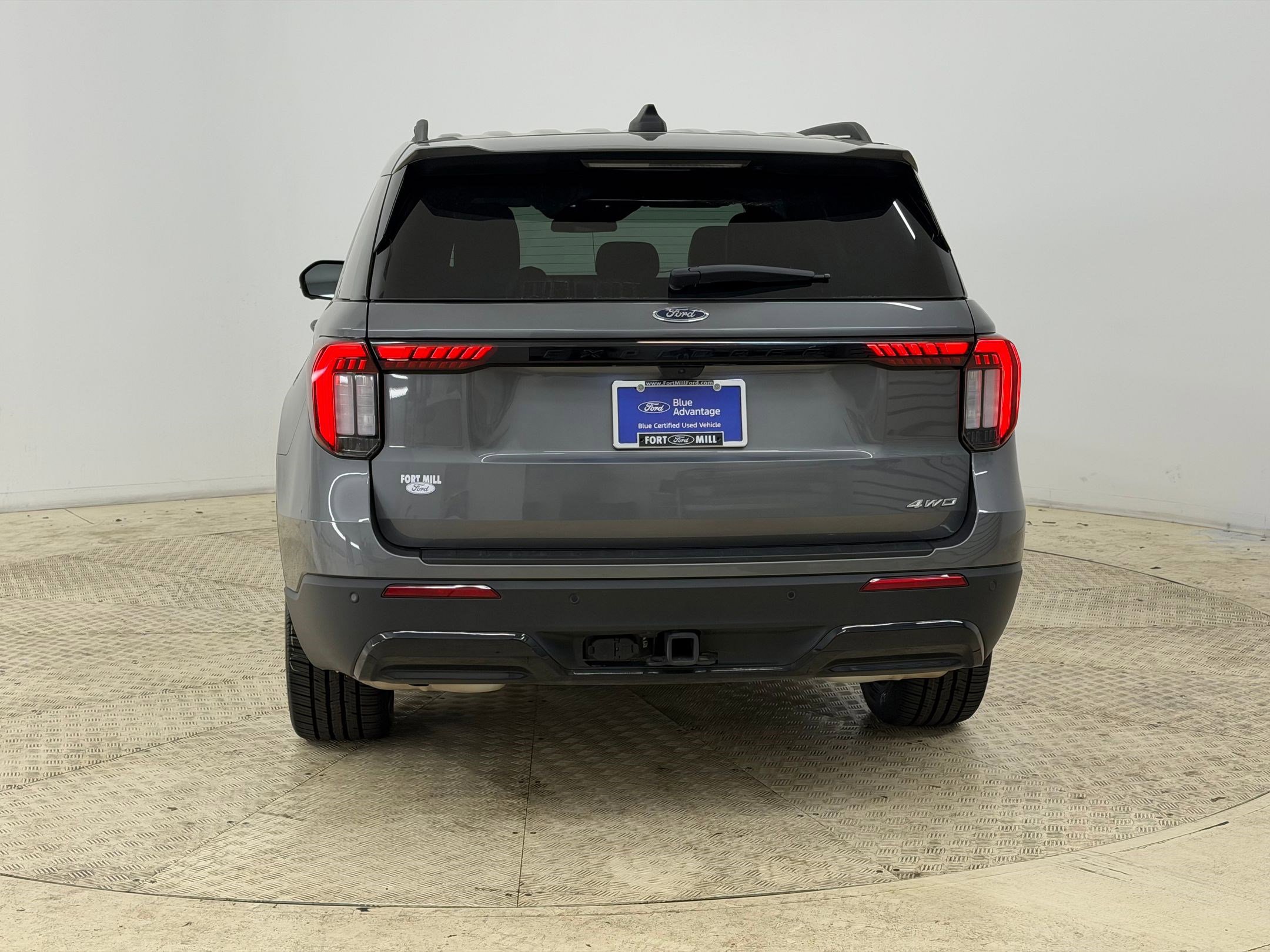 Certified 2025 Ford Explorer ST-Line w/ ST-Line Street Pack image 10