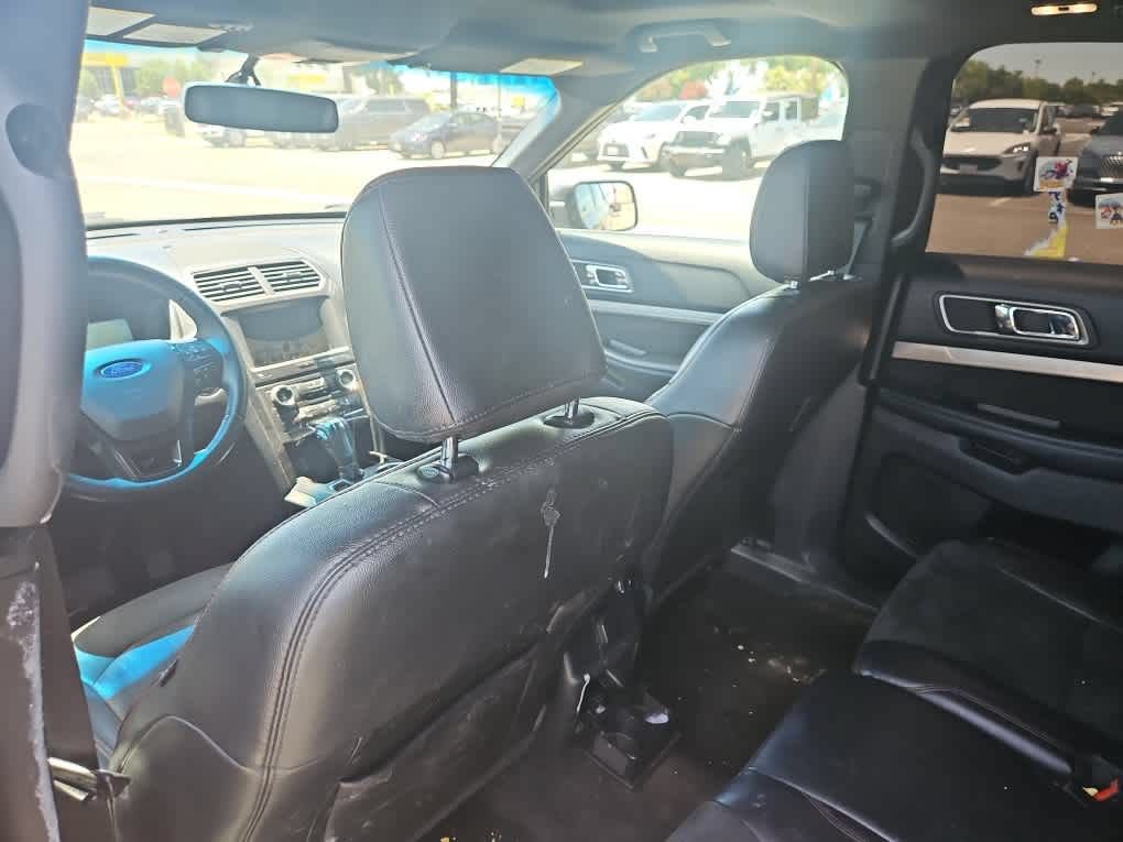 Certified 2018 Ford Explorer XLT w/ Equipment Group 202A FWD image 12