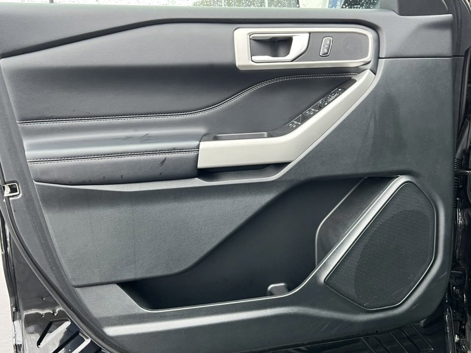 Certified 2023 Ford Explorer XLT w/ Equipment Group 202A image 20