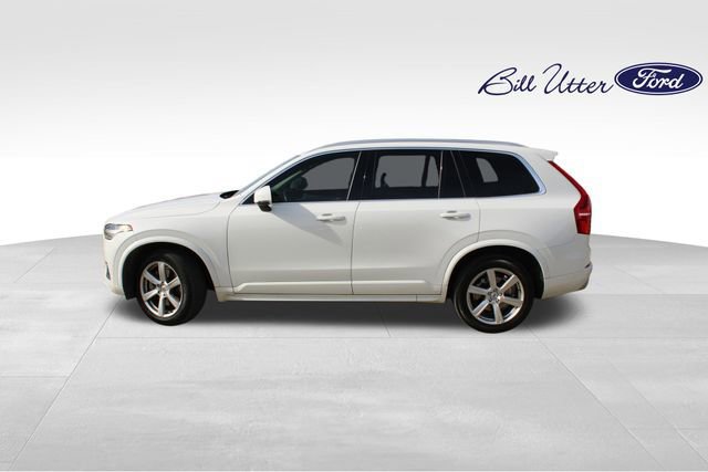 Used 2021 Volvo XC90 T5 Momentum w/ Climate Package image 2