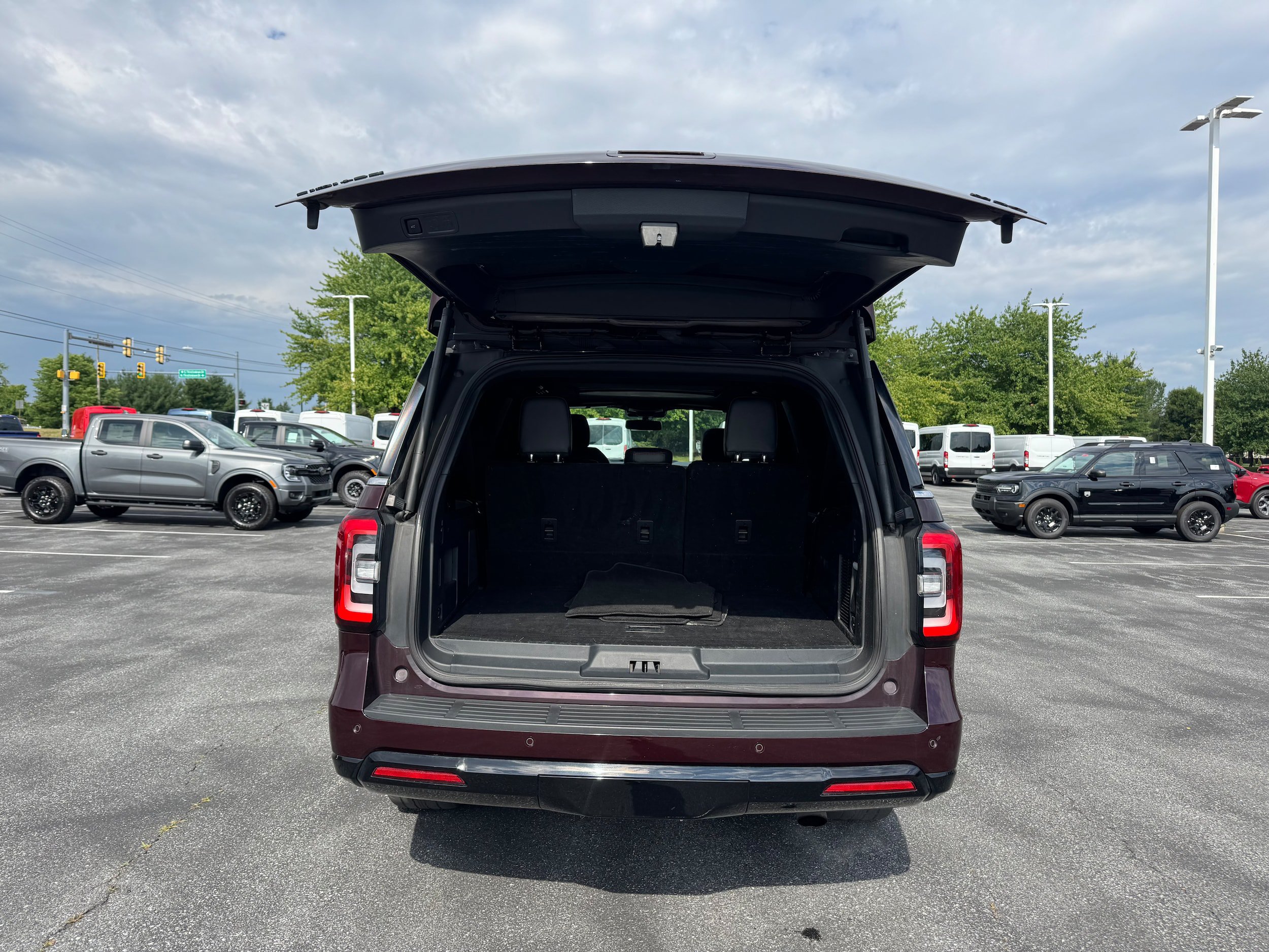Certified 2023 Ford Expedition Max Limited AWD/4WD image 6