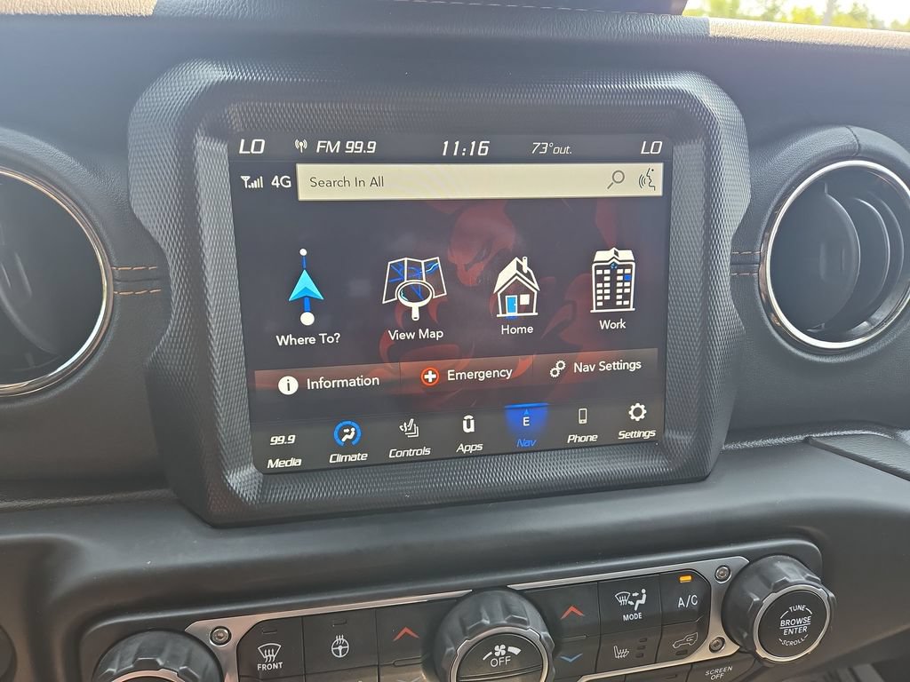 Used 2020 Jeep Wrangler Unlimited Sahara AWD/4WD image 12