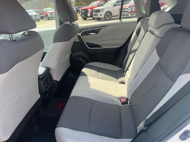 Used 2020 Toyota RAV4 XLE image 20