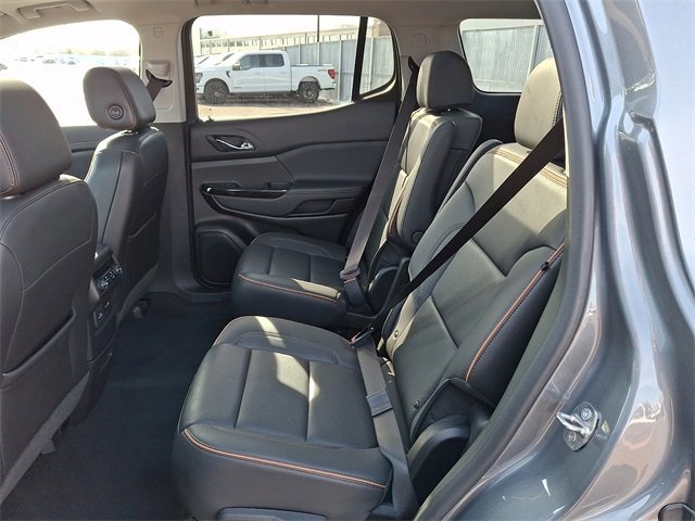 Used 2022 GMC Acadia AT4 w/ Technology Package image 10