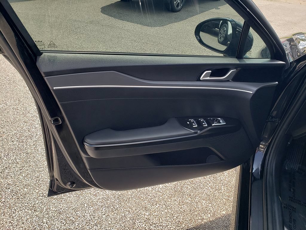 Used 2023 Kia K5 GT-Line AWD/4WD image 9