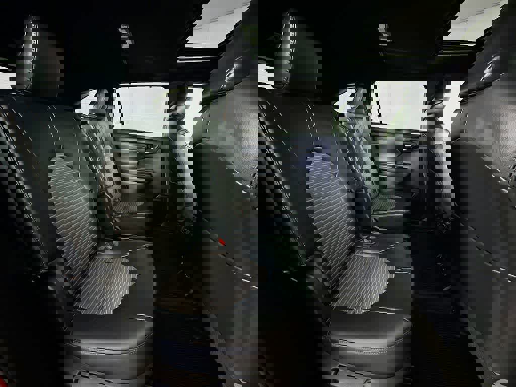 Used 2022 Toyota Highlander XSE AWD/4WD image 32