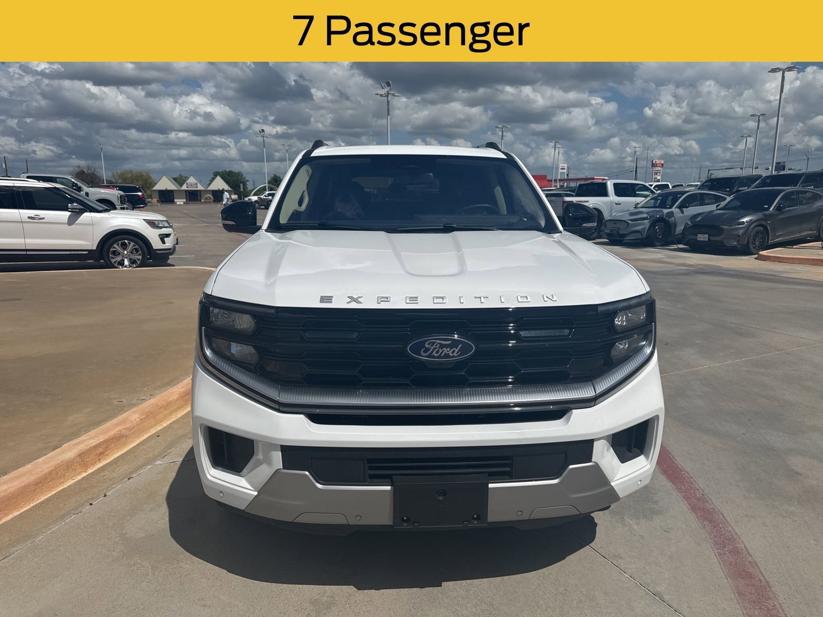 Certified 2025 Ford Expedition Max Platinum image 2