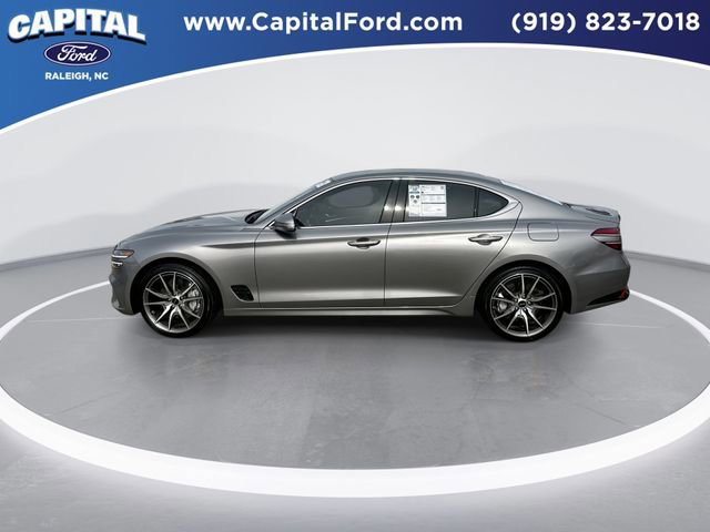 Used 2025 Genesis G70 2.5T image 3