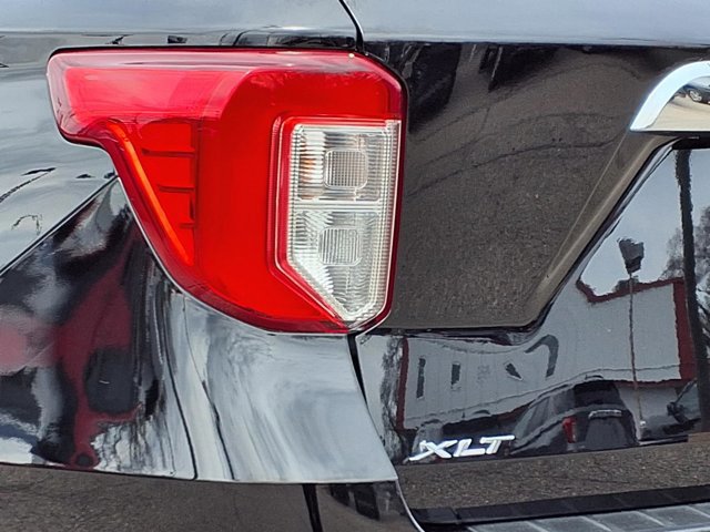 Certified 2024 Ford Explorer XLT w/ Equipment Group 202A image 27
