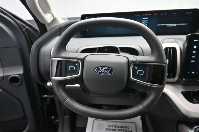 Certified 2025 Ford Expedition Active AWD/4WD image 15