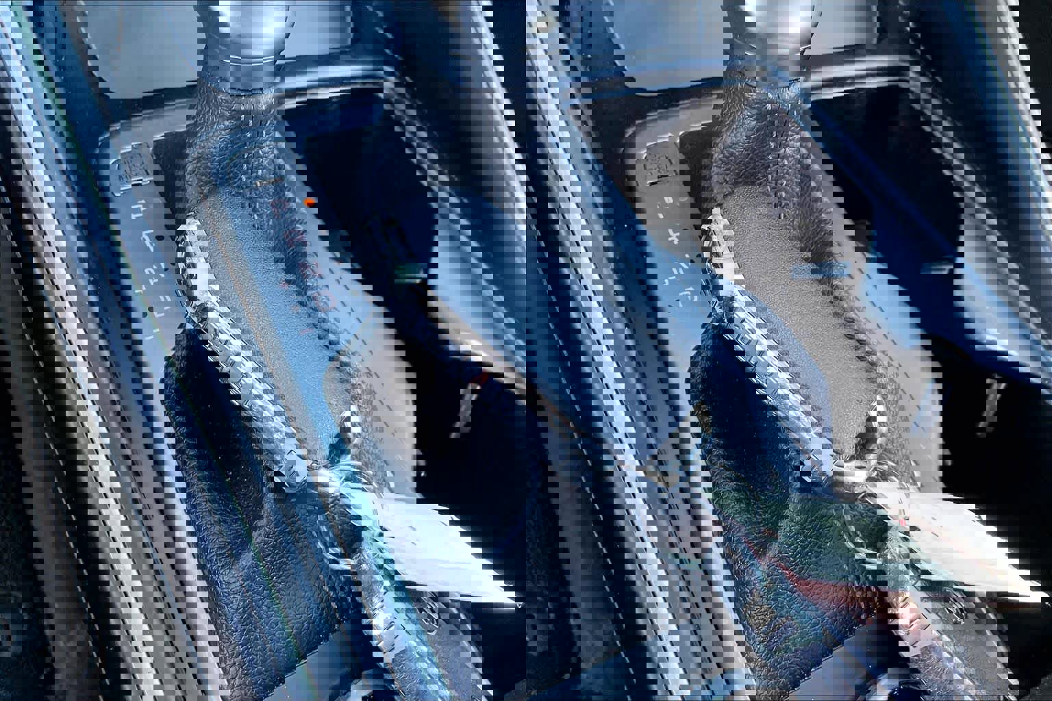 Used 2021 Kia Sorento S image 14