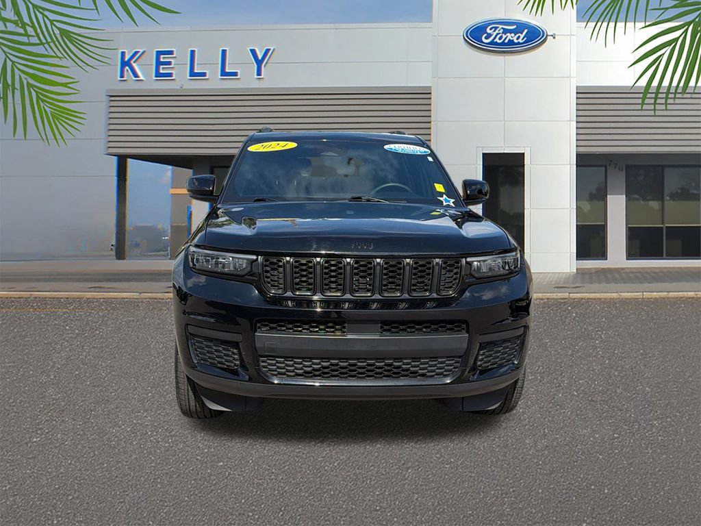 Used 2024 Jeep Grand Cherokee L Altitude RWD image 8