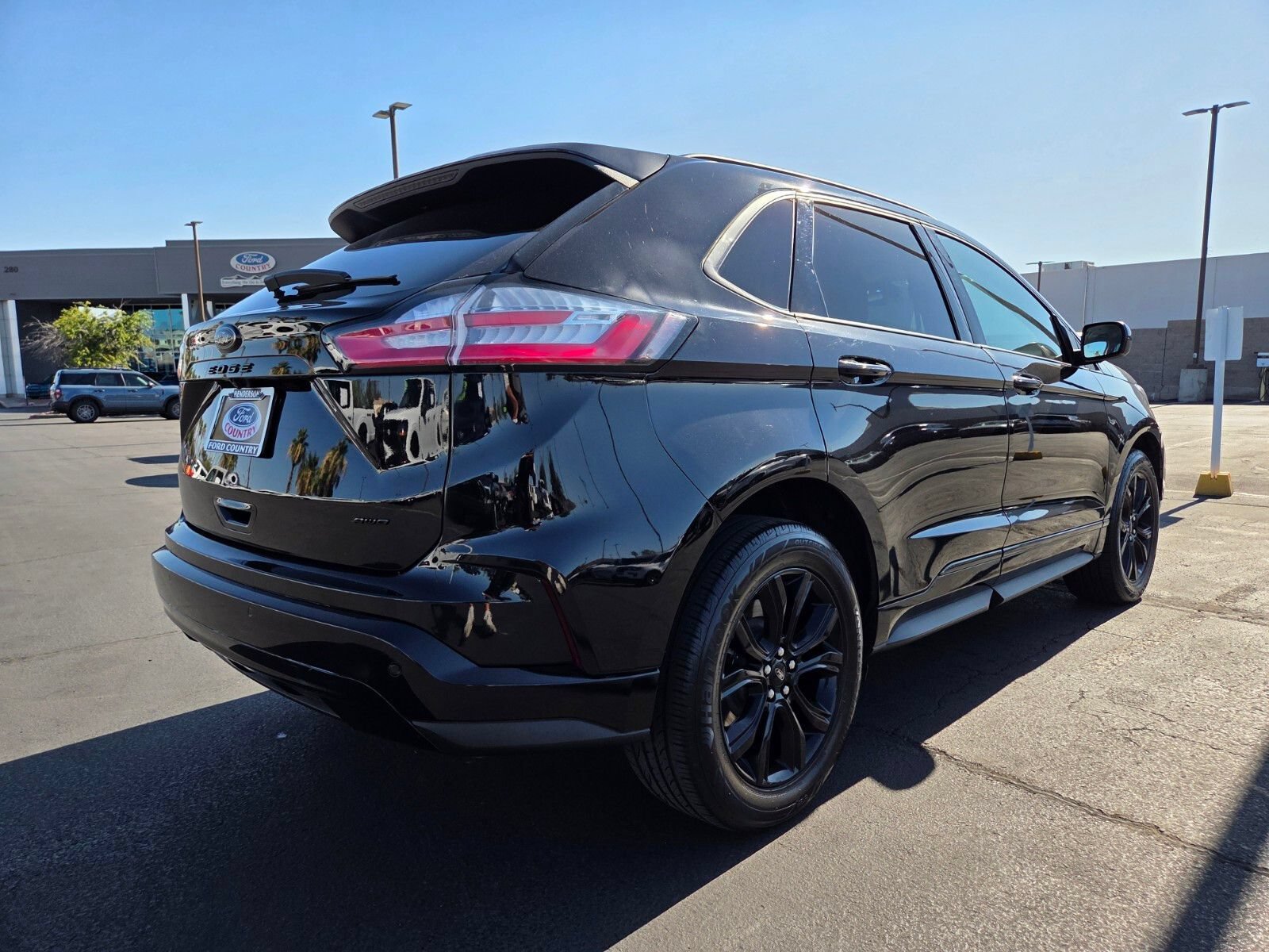Certified 2022 Ford Edge SE w/ Black Appearance Package AWD/4WD image 6