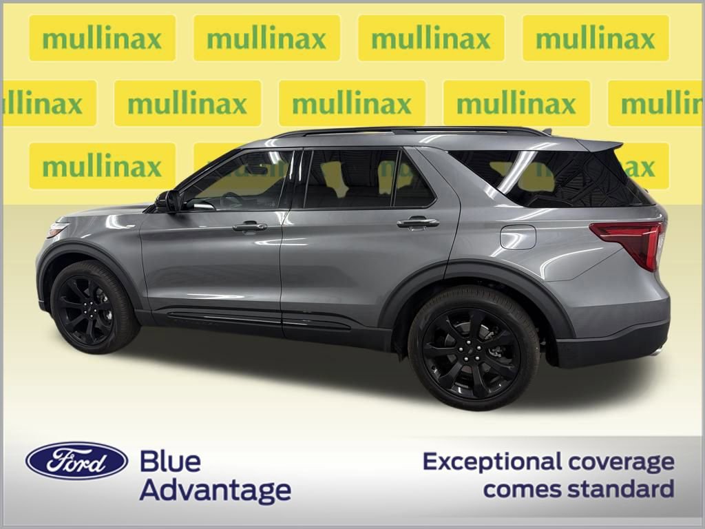 Certified 2023 Ford Explorer ST-Line w/ Class IV Trailer Tow Package image 2