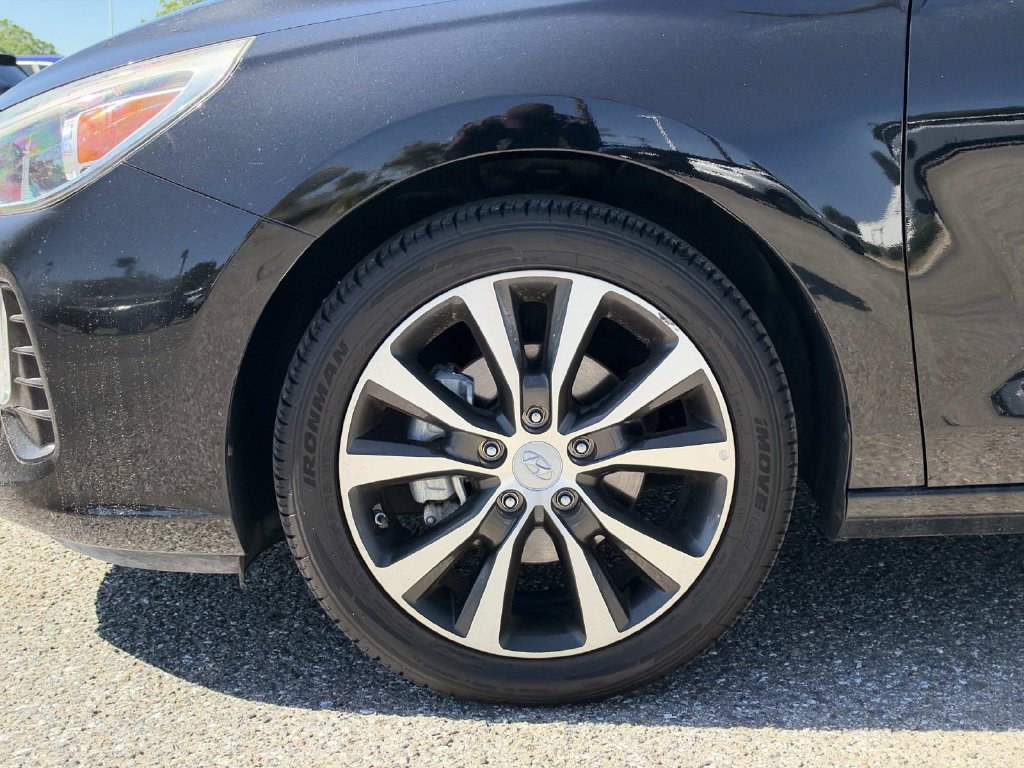 Used 2018 Hyundai Elantra GT w/ Style Package 02 FWD image 29
