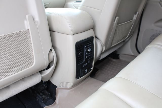 Used 2020 Jeep Grand Cherokee Limited AWD/4WD image 23