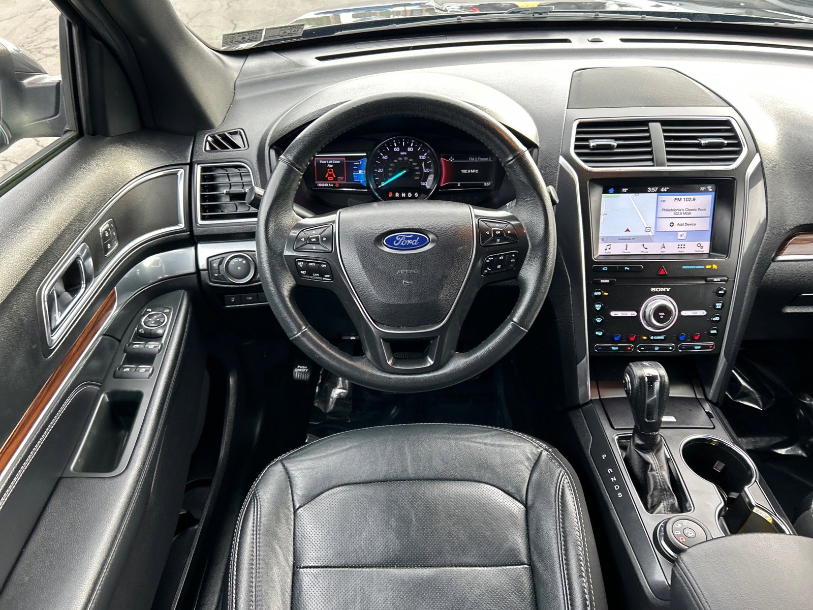 Certified 2019 Ford Explorer Limited w/ Class III Trailer Tow Package image 2