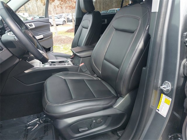 Certified 2023 Ford Explorer XLT w/ Equipment Group 202A image 15