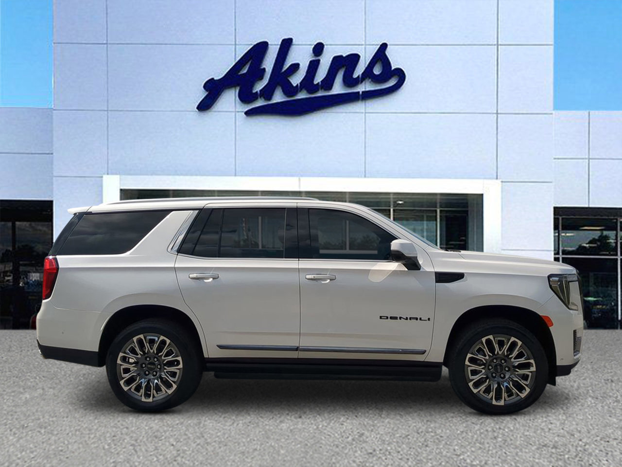 Used 2023 GMC Yukon Denali Ultimate image 5