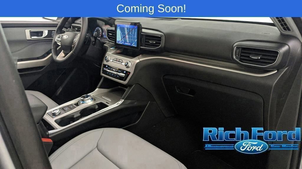 Certified 2021 Ford F250 XLT w/ XLT Premium Package AWD/4WD image 65